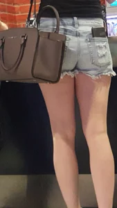 Jean shorts in line OC
