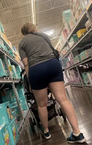 Pawg Mom