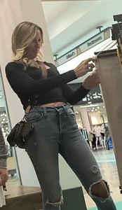 Beautiful milf enjoys me recording her