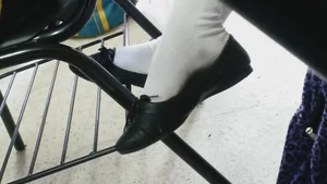 College teens legs, feet and shoeplay and dangle candid videos