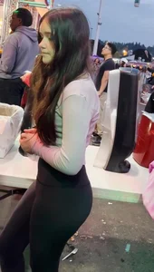 alluring candid teen beauty