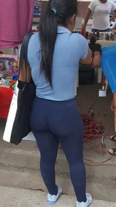 Latina with great ass in blue leggings with vpl