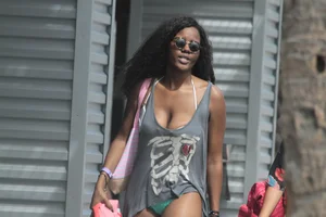 Deerfield Beach girls in bikinis