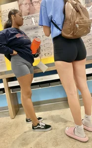 Beautiful legs on college girls
