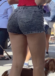 Jaw Dropping BOOTY - BUBBLE BUTT On Angelic Babe - Short Shorts - Ass2Hip Ratio