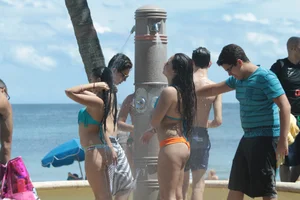 Huge collection of sexy girls out in bikinis in Florida