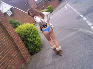 Teen Flashing her Panties on City Street - Upskirt Creepshot
