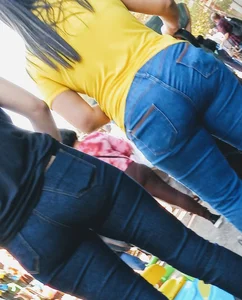Jeans ass!