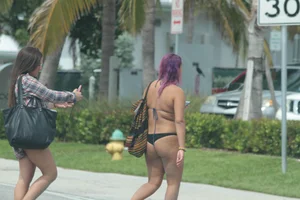 Deerfield Beach girls in bikinis