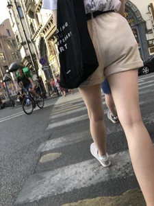 Cute Young Girl in Shorts Street And Subway Candid Gallery