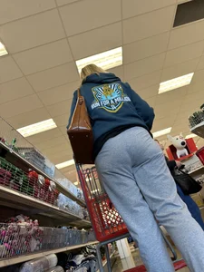 OC who’s your fav? Cakes + some face shots Caught three at target 2 leggings 1 in sweats OC