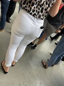 HUGE ASSES IN LULULEMON🔥