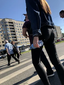 Candid Girl With a Perfect Ass in Tight Black Jeans Street Crosswalk Creepshots Collection