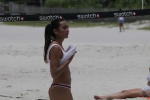 Candid Florida beach and bikini girls