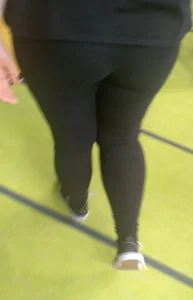 Chunky booty in leggings, mature candid chick
