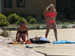 Bikini girls