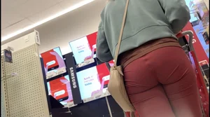 Tight cakes on skinny brunette milf