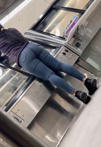 Nice tight Latina ass in jeans VPL (OC)