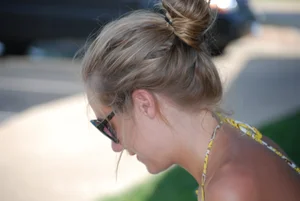 Various sexy girls at car washes in bikinis