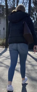 Teen in Tight Jeans pt2