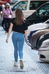 Candid girls in leggings and tights