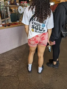 Super thick Latina in pizza shop OP