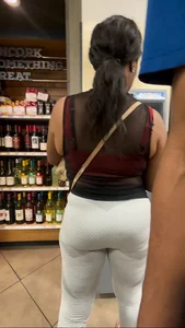 Thick Ebony MILF Ass Sitting Nice In White Tights (upshots, closeups)