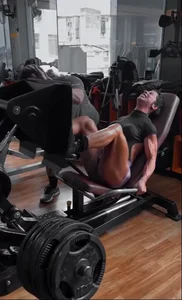 Muscly girl working out vids