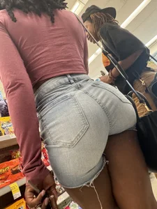 O.C! Ebony in her 20’s Peach Shaped Ass