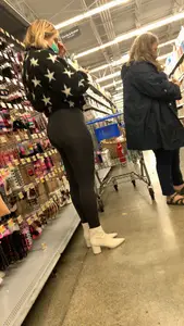 Leggy Blonde W/ Nice Ass(Closeups & Pull-Up)(OC)