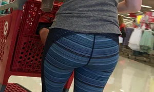 Target milf with a nice ass in tight patterned leggings