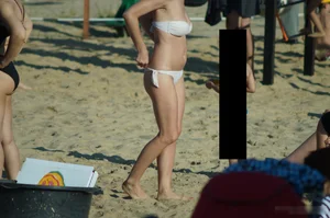 Sexy Girl in Swimsuit and Sunglasses Cameltoe Beach Candid Photos