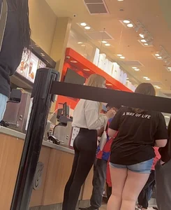 Bubble Butt petite blonde