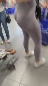 Pretty ass in legging