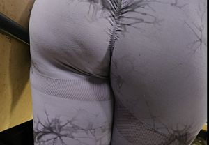 Two tattooed latina Gym thots (gif)