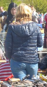 Nice milfs' booties in blue jeans street creepshots