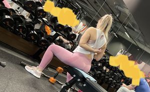 Juicy asses at the gym