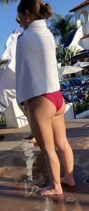 Absolutely perfect Milf ass in bikini