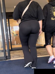 Thick in spandex flares going up the stairs🔥 ( OC , GIFs)
