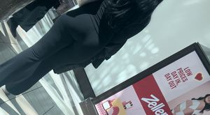 BLACK LEGGINGS GODDESS OC caught! SUPER CLOSE!