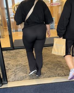 Thick in spandex flares going up the stairs🔥 ( OC , GIFs)
