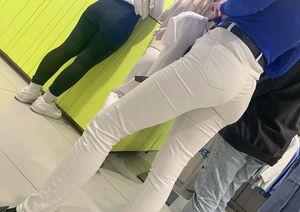 Tight white jeans and leggings ass in line