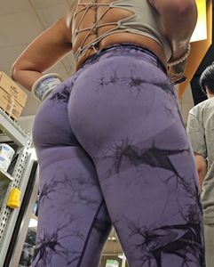 Two tattooed latina Gym thots (gif)