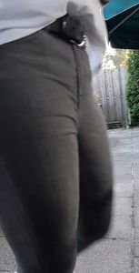 Tight jeans teen waitress crotch shots