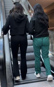 Thots on escalator kept looking down