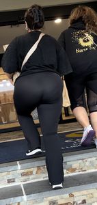 Thick in spandex flares going up the stairs🔥 ( OC , GIFs)
